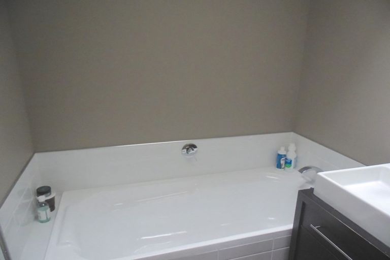 Photo of property in 10 Paeroa Street, Riccarton, Christchurch, 8041