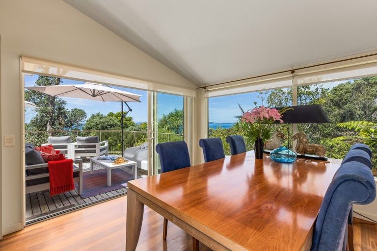Photo of property in 17 Sykes Avenue, Hatfields Beach, Orewa, 0931