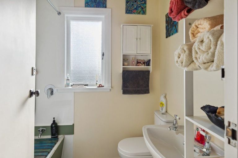 Photo of property in 25 Boulton Road, Levin, 5510