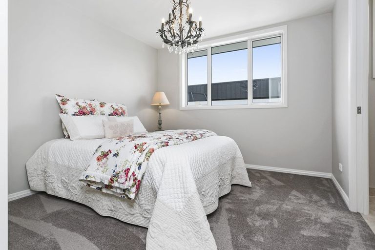 Photo of property in 129 Saint Kilda Road, Cambridge, 3434