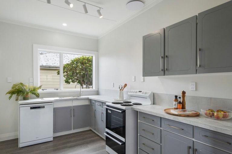 Photo of property in 21 Victoria Street, Levin, 5510