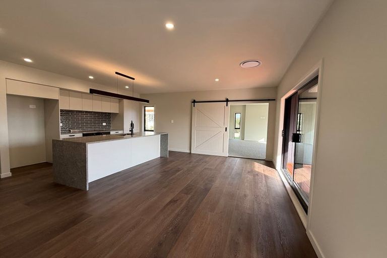 Photo of property in 114a Bartholomew Road, Levin, 5510