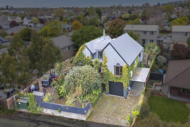 Photo of property in 68 Palatine Terrace, Saint Martins, Christchurch, 8022