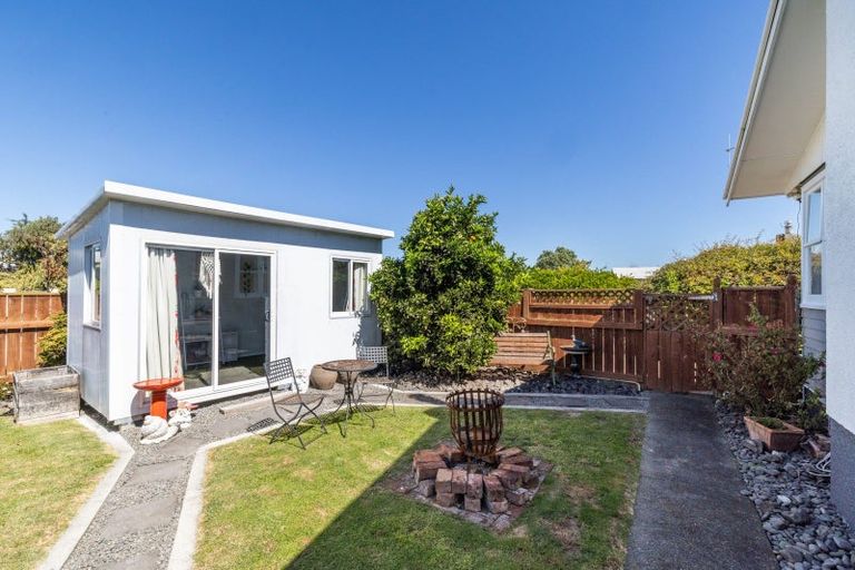 Photo of property in 16 Clarence Cox Crescent, Pirimai, Napier, 4112