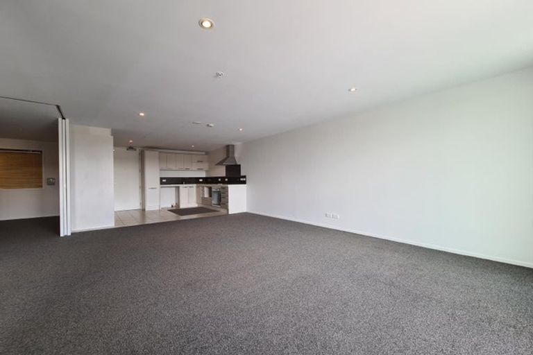Photo of property in Bella Vista, 1f/84 Gunner Drive, Te Atatu Peninsula, Auckland, 0610