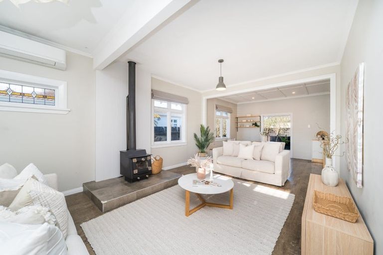 Photo of property in 37 Miro Street, Takaro, Palmerston North, 4410