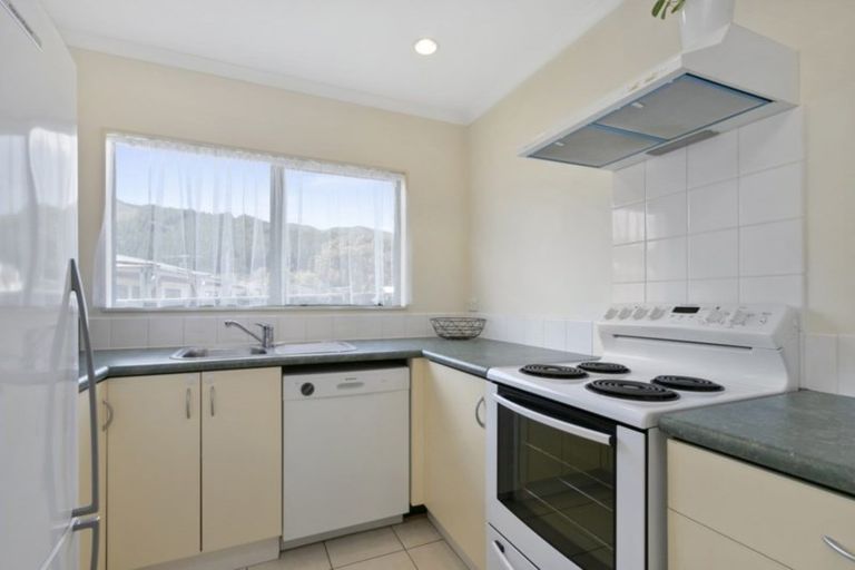 Photo of property in 5a Kilkenny Grove, Wainuiomata, Lower Hutt, 5014