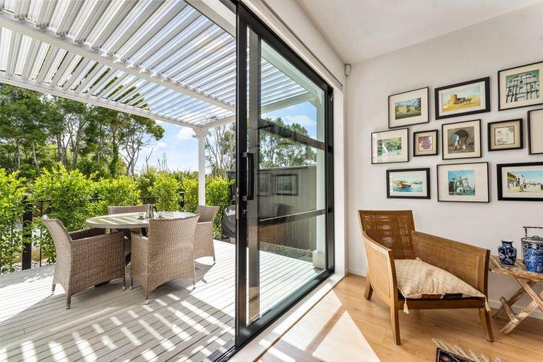 Photo of property in 35 Sidwell Road, Wainui, 0932