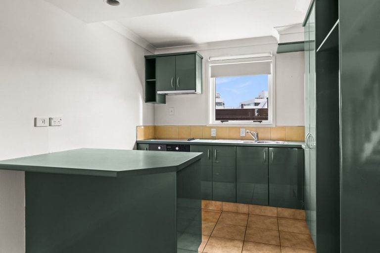 Photo of property in 241 Marine Parade, Napier South, Napier, 4110