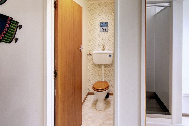 Photo of property in 9 Cambridge Terrace, Masterton, 5810