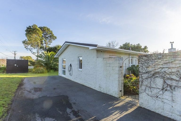 Photo of property in 301 Te Moana Road, Waikanae, 5036
