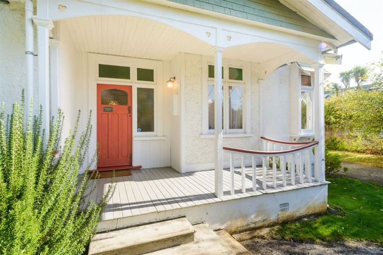 Photo of property in 42 Batt Street, West End, Palmerston North, 4410