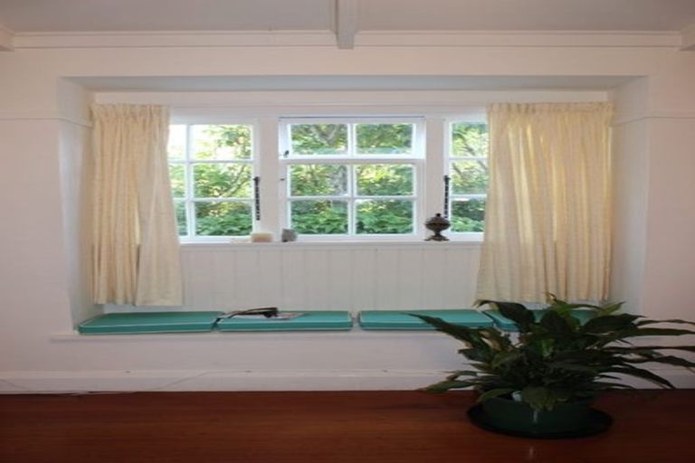 Photo of property in 17 Moana Road, Kelburn, Wellington, 6012