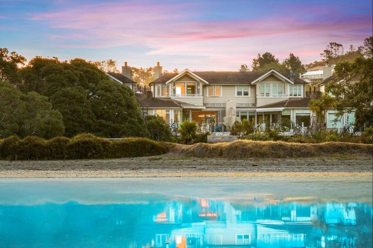 Photo of property in 36 Little Compton Mews, Snells Beach, 0920