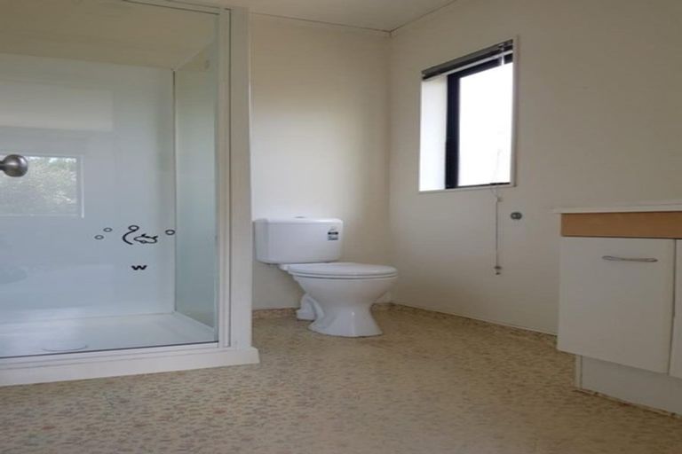 Photo of property in 30 Eroni Clarke Close, Flat Bush, Auckland, 2019