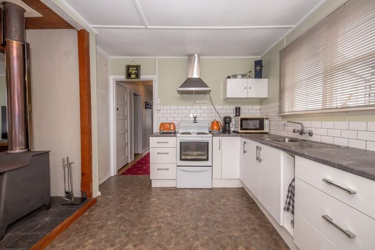 Photo of property in 66 Rintoul Street, Westport, 7825