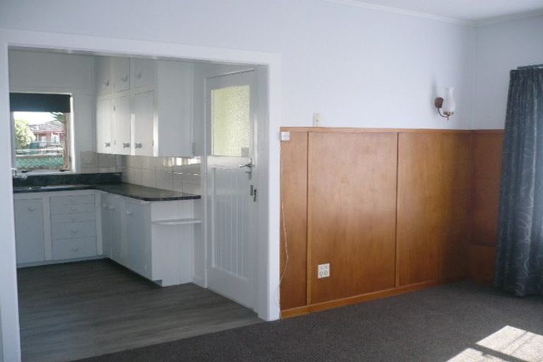 Photo of property in 8a Helvetia Road, Pukekohe, 2120