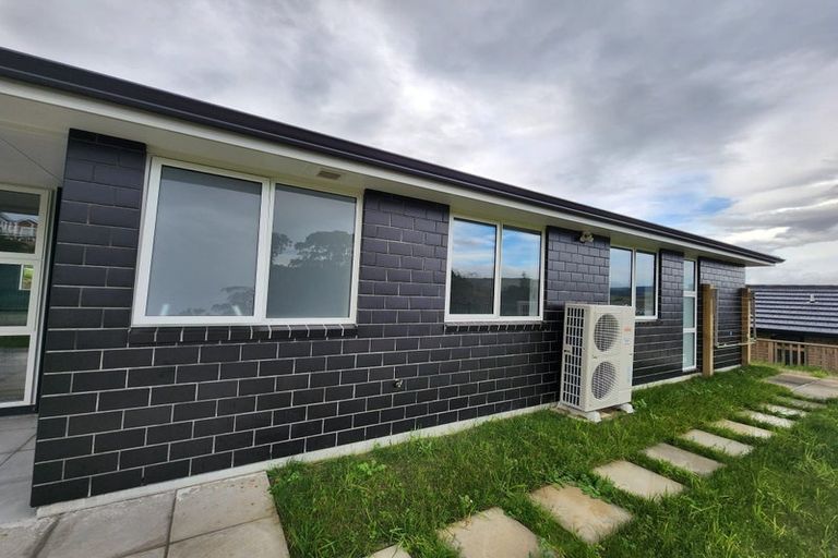Photo of property in 12 Topsail Way, Whitby, Porirua, 5024