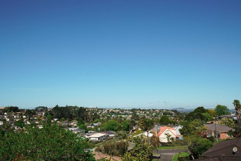 Photo of property in 13 Mcclintock Road, Massey, Auckland, 0614