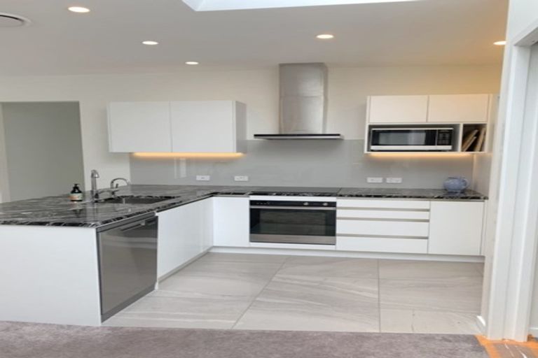 Photo of property in 2 Crieff Street, Northland, Wellington, 6012