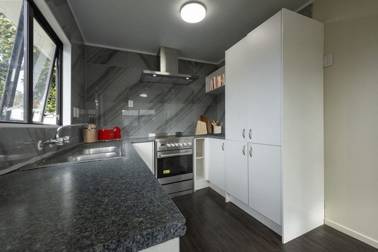 Photo of property in 2/9 Cornwall Road, Mangere, Auckland, 2022