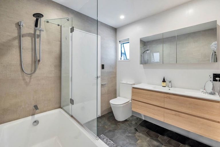 Photo of property in 52 Jutland Road, Hauraki, Auckland, 0622