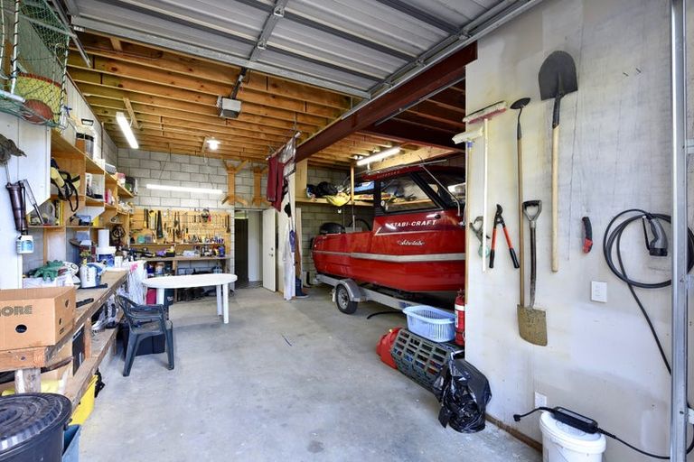 Photo of property in 20 Worlds End Road, Tennyson Inlet, 7195