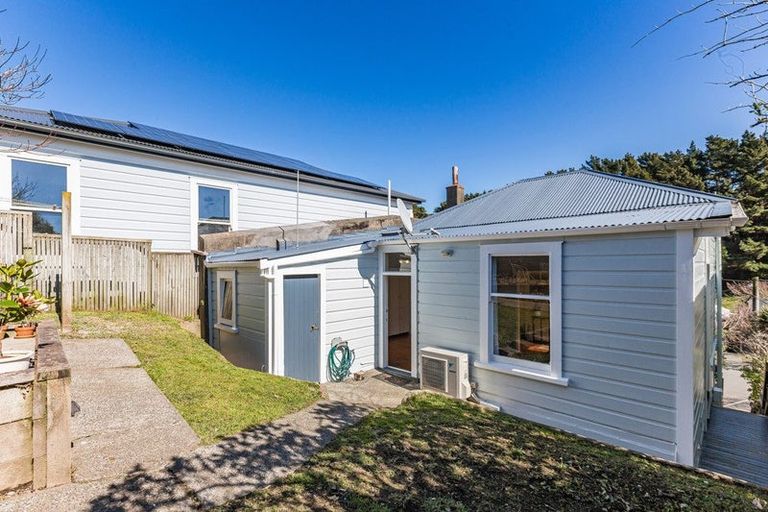 Photo of property in 19 Royal Street, Berhampore, Wellington, 6023