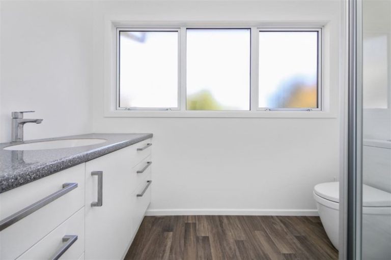 Photo of property in 23a View Road, Campbells Bay, Auckland, 0630