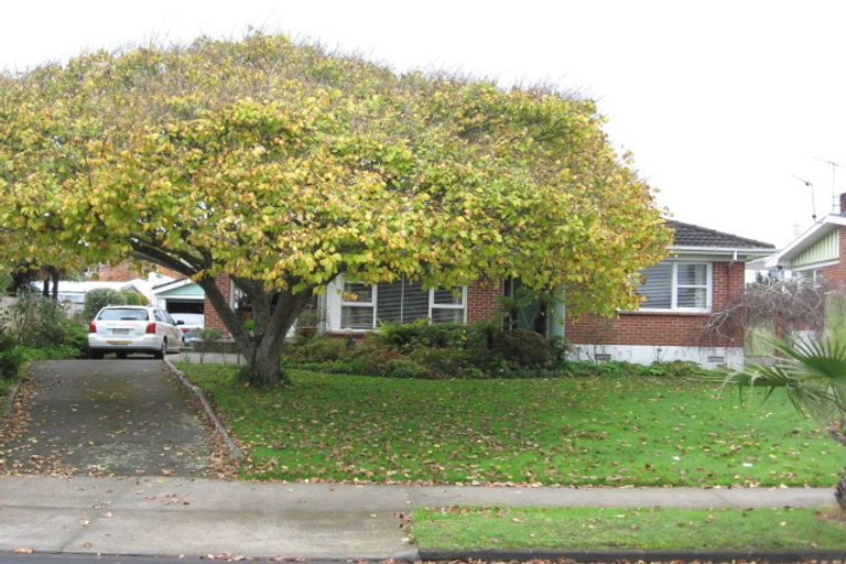 Photo of property in 112 Ti Rakau Drive, Pakuranga, Auckland, 2010