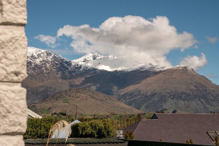 Photo of property in 15 Bracken Street, Arrowtown, 9302
