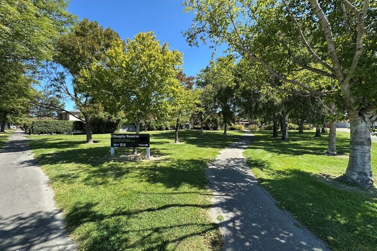 Photo of property in 25 Heaphy Place, Casebrook, Christchurch, 8051