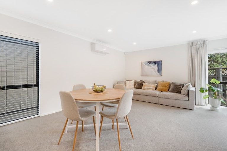 Photo of property in 16b Cairngorm Place, Highland Park, Auckland, 2010