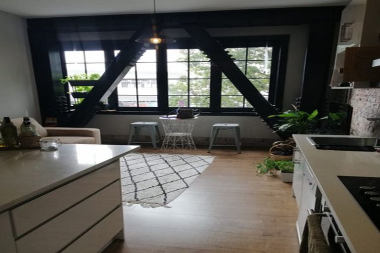 Photo of property in 1/143 Great South Road, Papakura, 2110