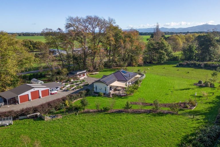 Photo of property in 133a Papawai Road, Greytown, 5794