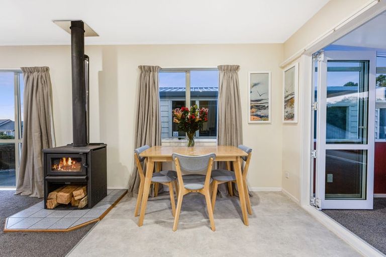 Photo of property in 28 Doncaster Terrace, Ascot Park, Porirua, 5024