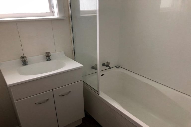 Photo of property in 11 Pukemiro Road, Te Kamo, Whangarei, 0112