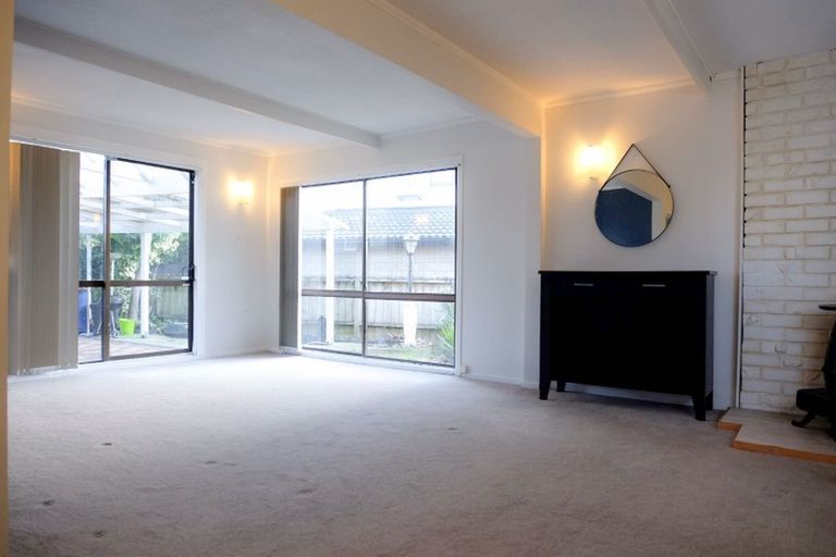 Photo of property in 9b Harrington Road, Henderson, Auckland, 0610