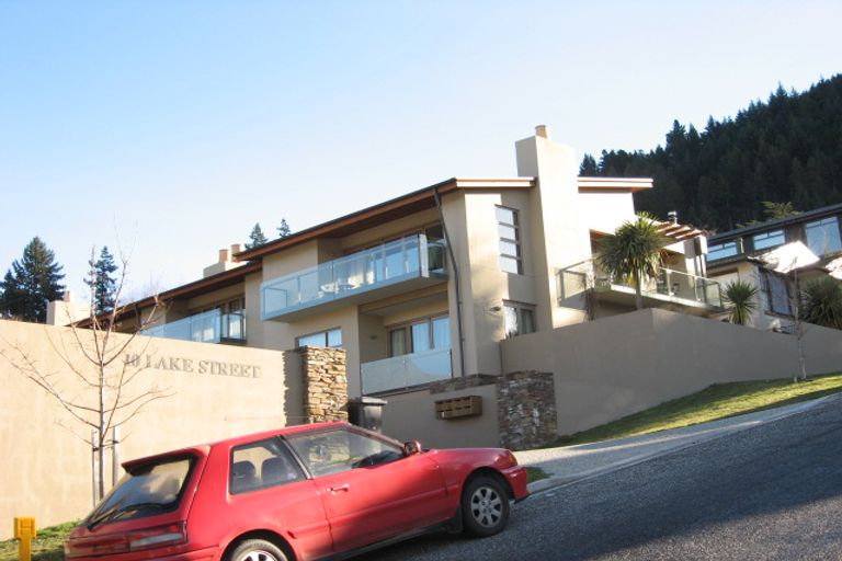 Photo of property in Lake Street Apartments, 10 Lake Street, Queenstown, 9300