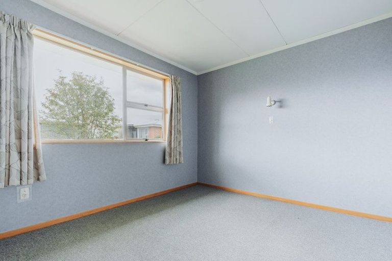 Photo of property in 12 Cowper Street, Milton, 9220
