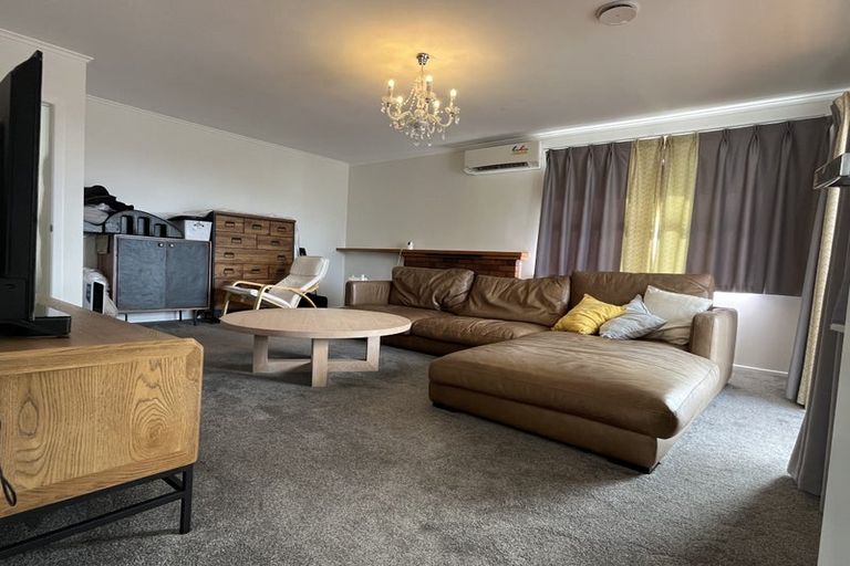 Photo of property in 1 Clematis Avenue, Murrays Bay, Auckland, 0630