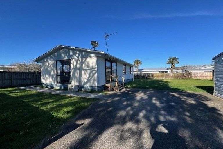 Photo of property in 10 Starforth Place, Henderson, Auckland, 0612