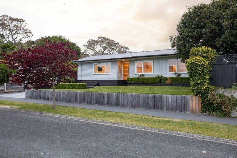 Photo of property in 22 Te Anau Place, Glenview, Hamilton, 3206