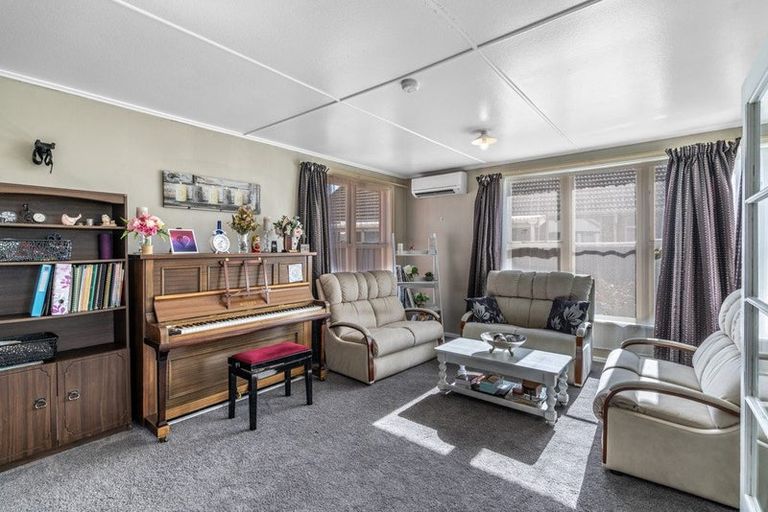 Photo of property in 52 Conway Crescent, Glengarry, Invercargill, 9810