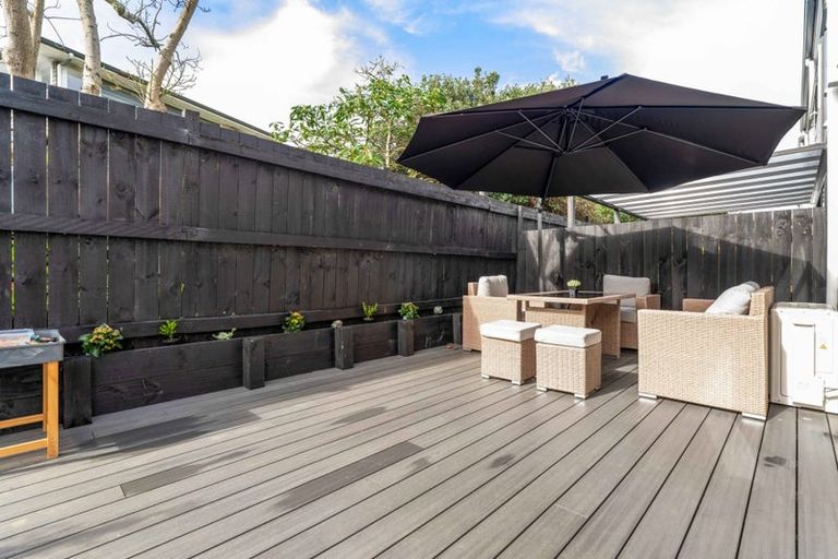 Photo of property in 13f Purata Place, Mangere Bridge, Auckland, 2022