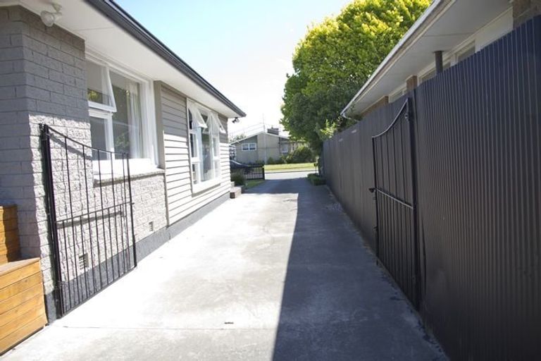 Photo of property in 49 Oriana Crescent, Hornby, Christchurch, 8042