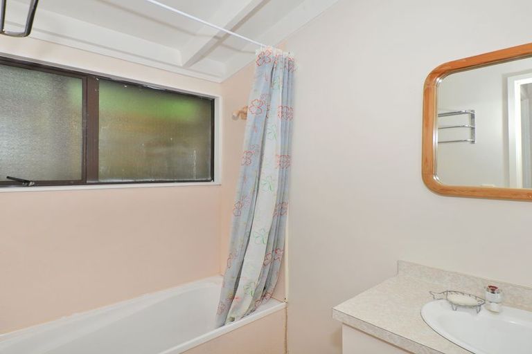 Photo of property in 54 Takahe Street, Tikipunga, Whangarei, 0112