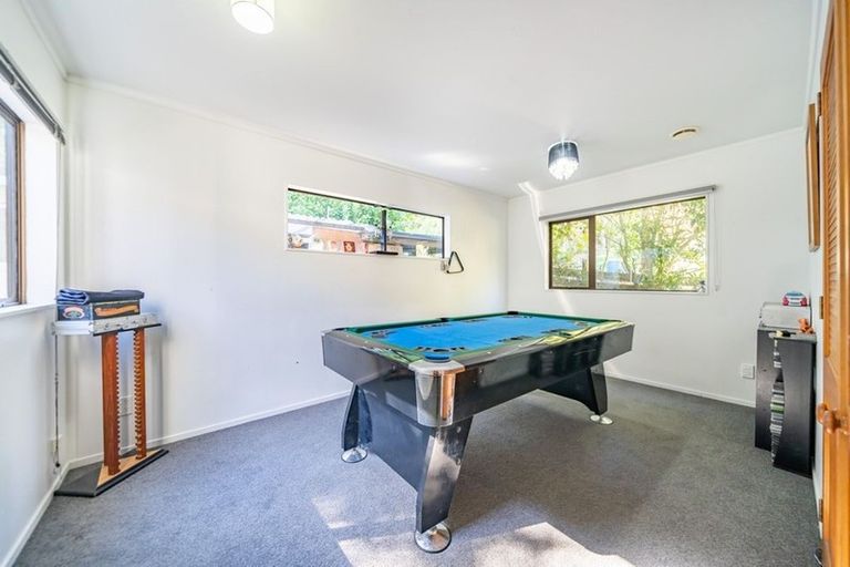 Photo of property in 27 Postgate Drive, Whitby, Porirua, 5024