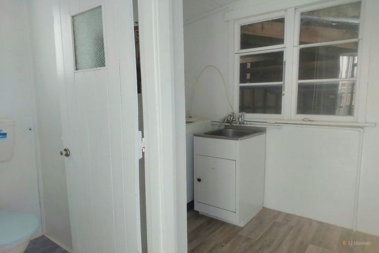 Photo of property in 53 Rhodes Street, Waimate, 7924
