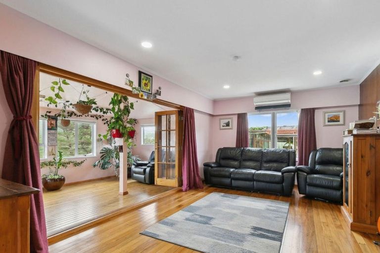 Photo of property in 12 Camrose Grove, Kingston, Wellington, 6021